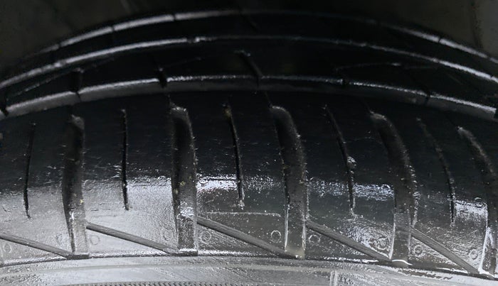 2019 Hyundai GRAND I10 NIOS SPORTZ PETROL, Petrol, Manual, 8,775 km, Right Front Tyre Tread