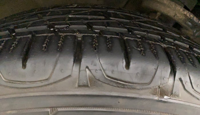 2018 Jeep Compass LIMITED 1.4 PETROL AT, Petrol, Automatic, 49,171 km, Right Rear Tyre Tread
