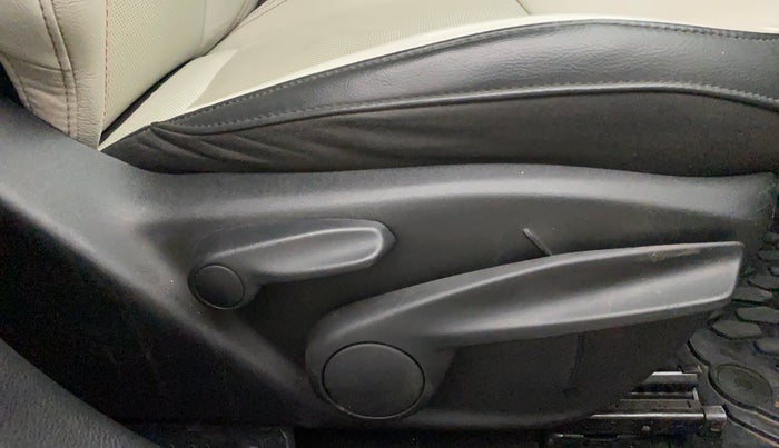2018 Jeep Compass LIMITED 1.4 PETROL AT, Petrol, Automatic, 49,171 km, Driver Side Adjustment Panel