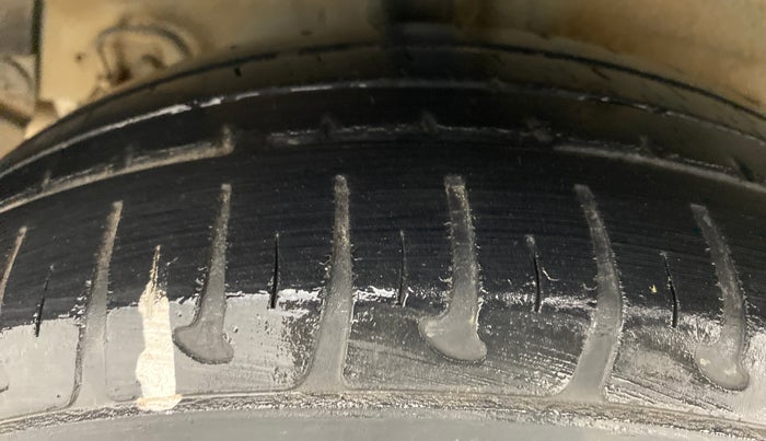 2014 Hyundai Xcent S 1.2, Petrol, Manual, 53,304 km, Right Rear Tyre Tread