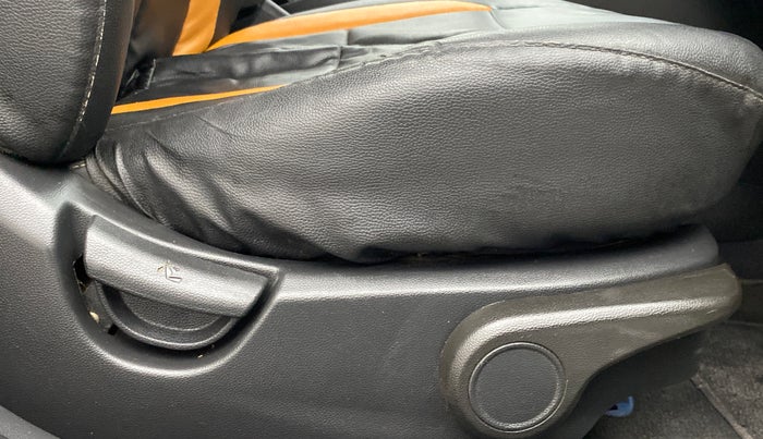2014 Hyundai Xcent S 1.2, Petrol, Manual, 53,304 km, Driver Side Adjustment Panel