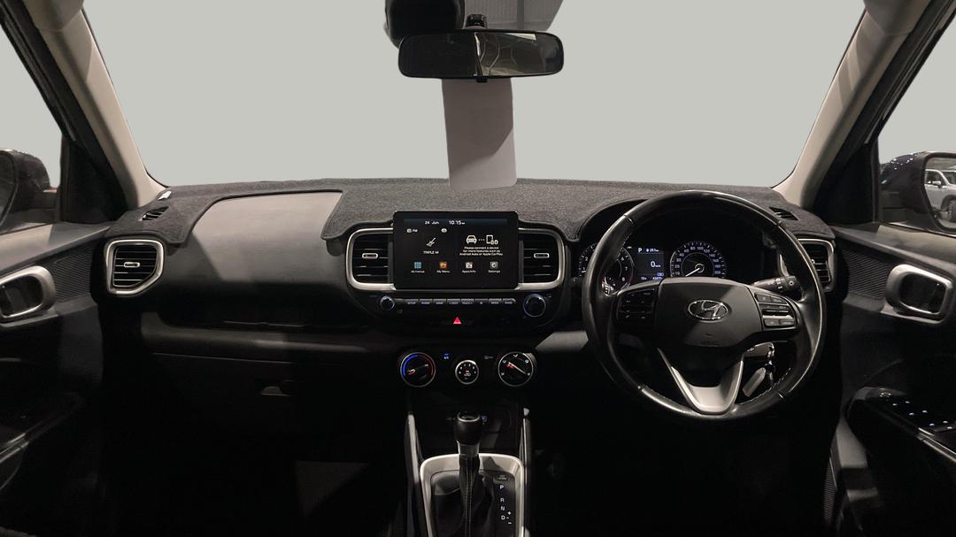 2020 Hyundai Venue Active, Automatic, 43470 km, Dashboard View
