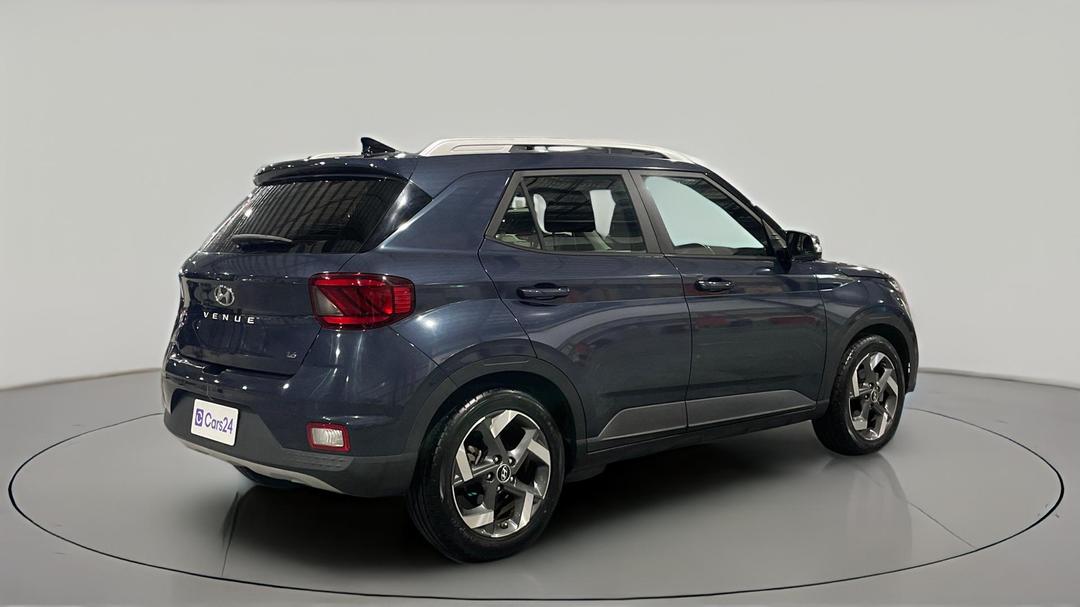 2020 Hyundai Venue Active, Automatic, 43470 km, Right Back Diagonal (45- Degree) View