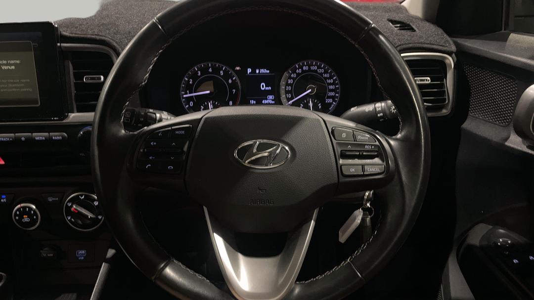 2020 Hyundai Venue Active, Automatic, 43470 km, Steering Wheel Close-up