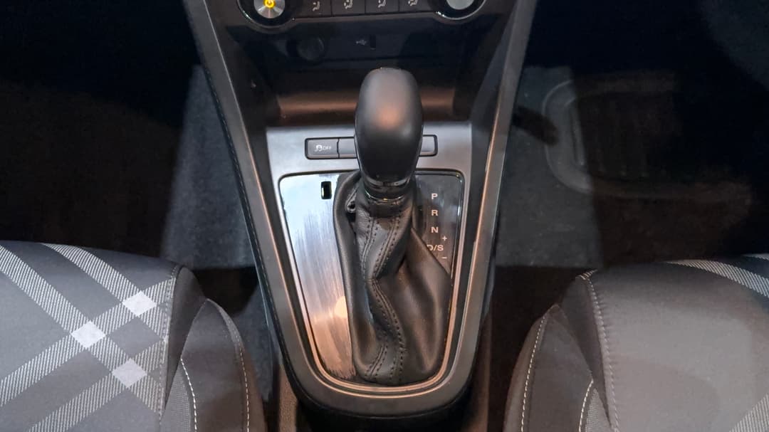 2024 MG Mg3 Auto Core, Automatic, 8610 km, Gear Lever 