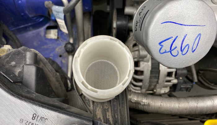 2019 Skoda Rapid AMBITION 1.6 MPI MT, Petrol, Manual, 42,303 km, Front windshield - Wiper bottle cap missing