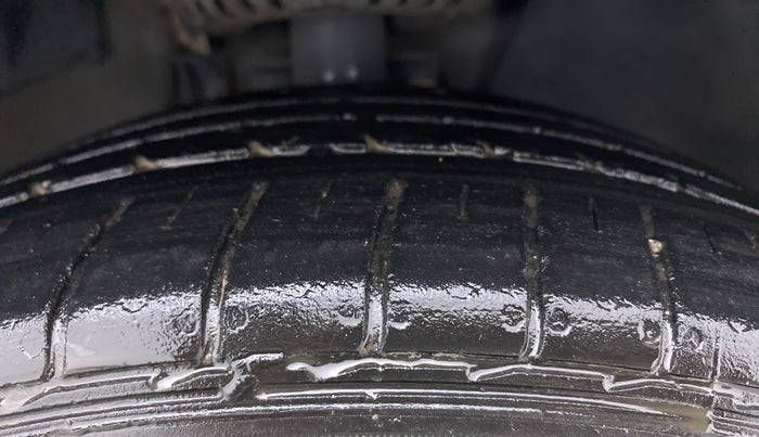 2019 Skoda Rapid AMBITION 1.6 MPI MT, Petrol, Manual, 42,303 km, Right Front Tyre Tread