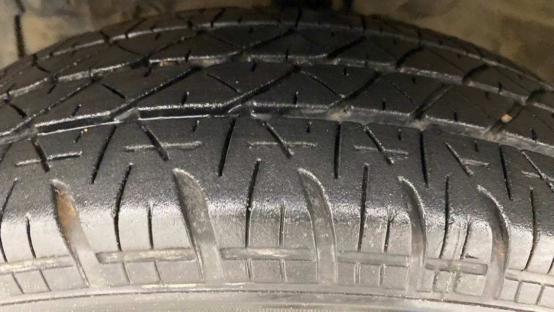 Left Front Tyre Tread