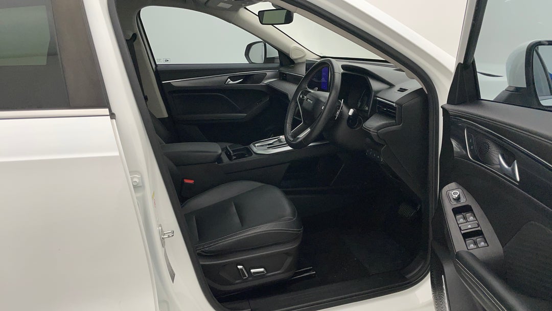 2021 GWM Haval Jolion Ultra, Automatic, 48515 km, Right Side Front Door Cabin View
