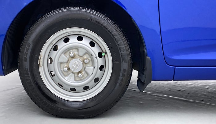 2017 Hyundai Eon ERA PLUS, Petrol, Manual, 30,295 km, Left Front Wheel