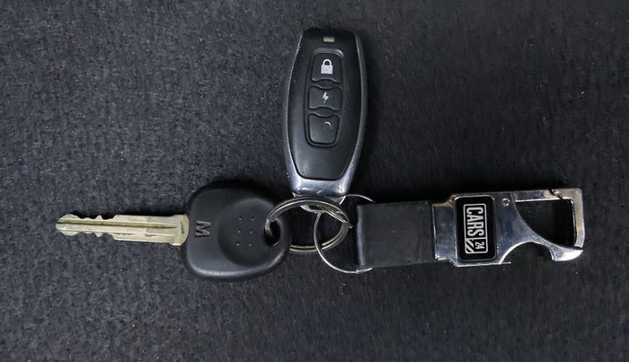 2017 Hyundai Eon ERA PLUS, Petrol, Manual, 30,295 km, Key Close Up