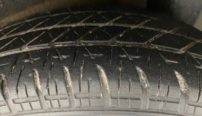 2012 Maruti Ritz VDI, Diesel, Manual, 96,607 km, Left Rear Tyre Tread