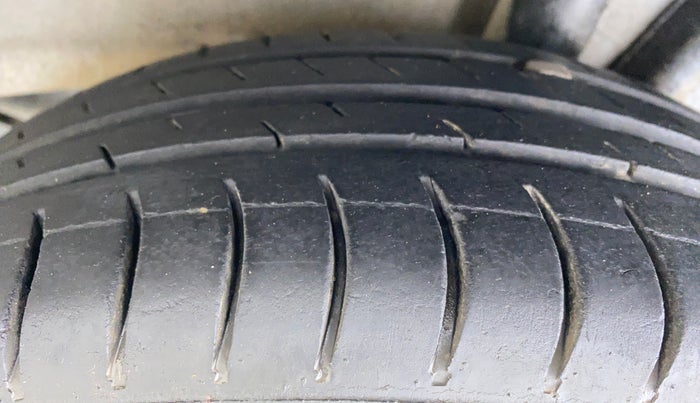2015 Hyundai Grand i10 MAGNA 1.2 KAPPA VTVT, Petrol, Manual, 57,954 km, Left Rear Tyre Tread
