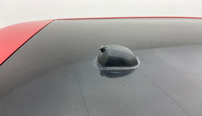 2014 Maruti Swift VXI, Petrol, Manual, 94,540 km, Roof - Antenna has minor damage