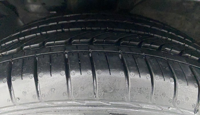 2016 Hyundai Creta 1.6 S, Petrol, Manual, 58,549 km, Left Front Tyre Tread