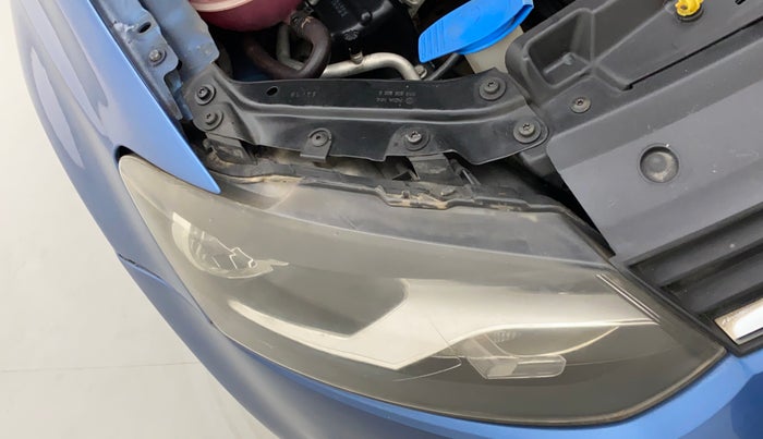 2017 Volkswagen Ameo COMFORTLINE 1.2L, Petrol, Manual, 46,546 km, Right headlight - Clamp has minor damage