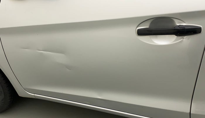 2015 Honda Brio E MT, Petrol, Manual, 53,538 km, Front passenger door - Minor scratches