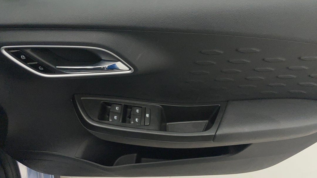 2022 MG Mg3 Auto Excite (with Navigation), Automatic, 39757 km, Drivers Side Door Panel Controls