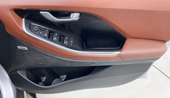 2021 Hyundai ALCAZAR 1.5 SIGNATURE MT 6STR, Diesel, Manual, 30,111 km, Driver Side Door Panels Control