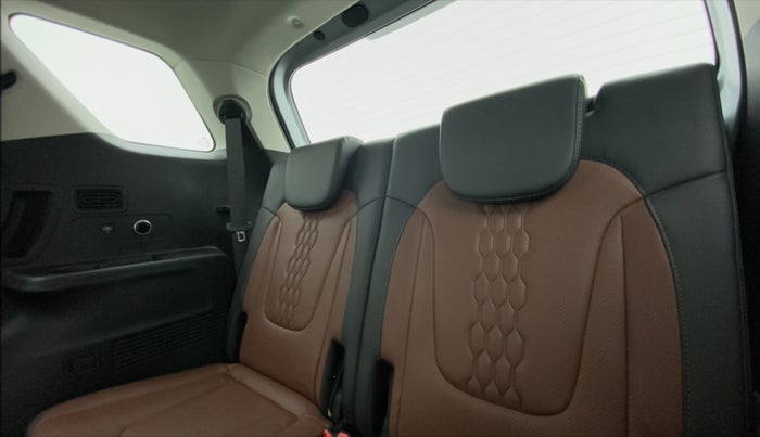 2021 Hyundai ALCAZAR 1.5 SIGNATURE MT 6STR, Diesel, Manual, 30,111 km, Third Seat Row ( optional )