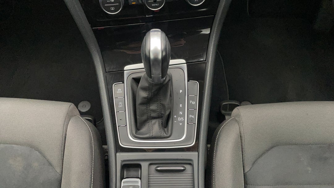 2014 Volkswagen Golf 103 Tsi Highline, Automatic, 124202 km, Gear Lever 