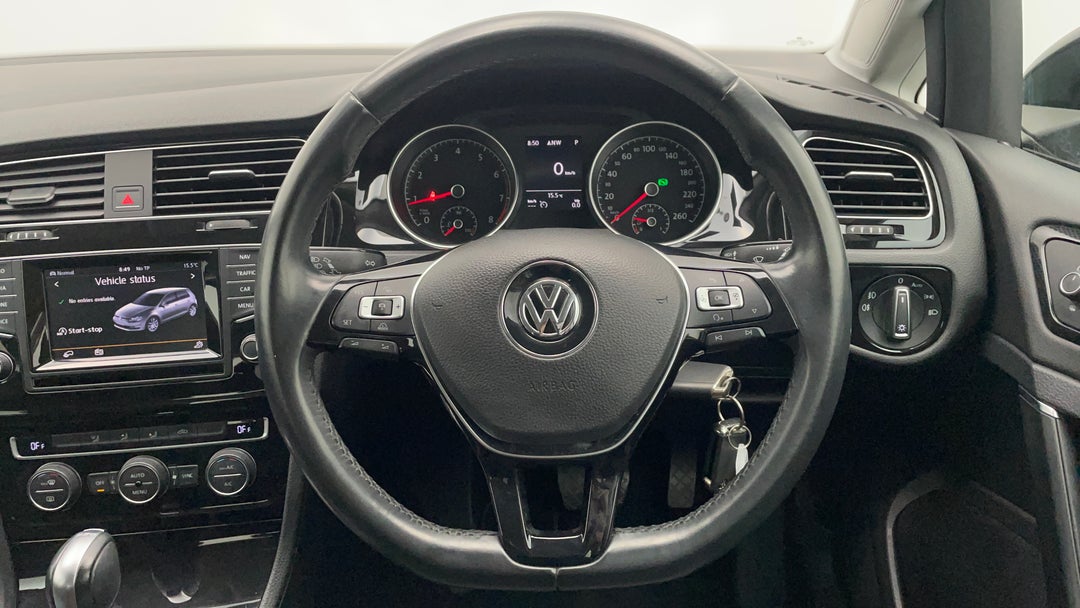 2014 Volkswagen Golf 103 Tsi Highline, Automatic, 124202 km, Steering Wheel Close-up