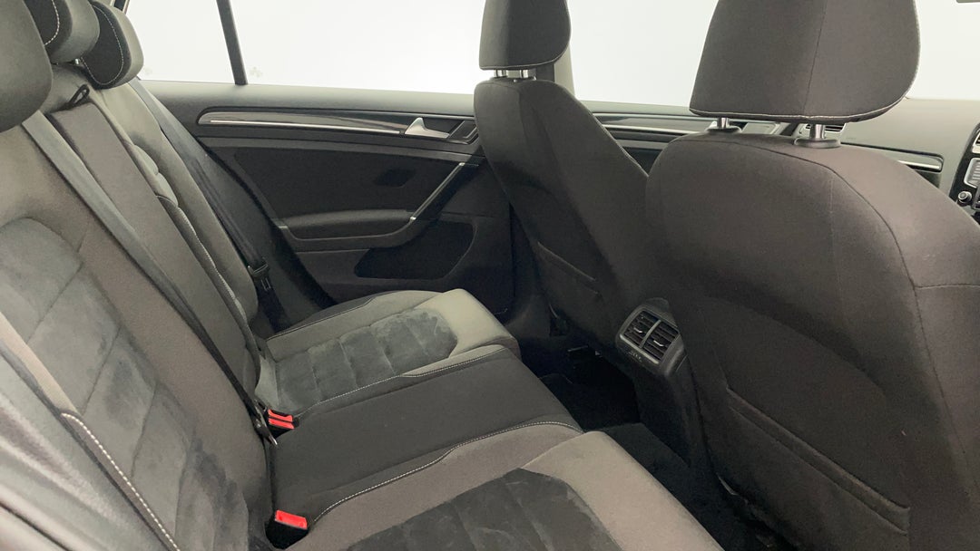 2014 Volkswagen Golf 103 Tsi Highline, Automatic, 124202 km, Right Side Rear Door Cabin View