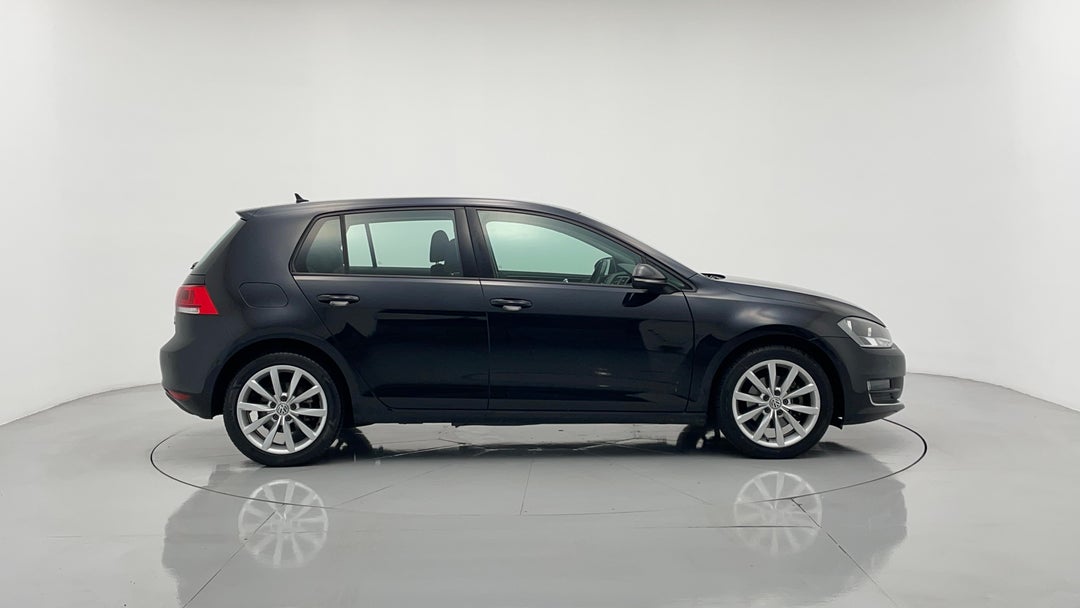 2014 Volkswagen Golf 103 Tsi Highline, Automatic, 124202 km, Right Side View