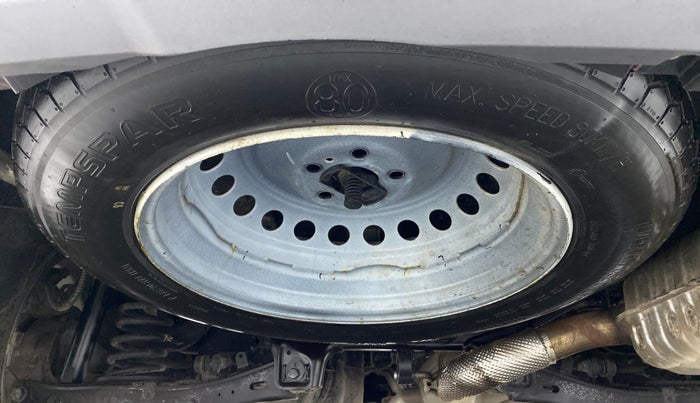 2022 Mahindra XUV700 AX 5 P MT 5 STR, Petrol, Manual, 23,267 km, Spare Tyre