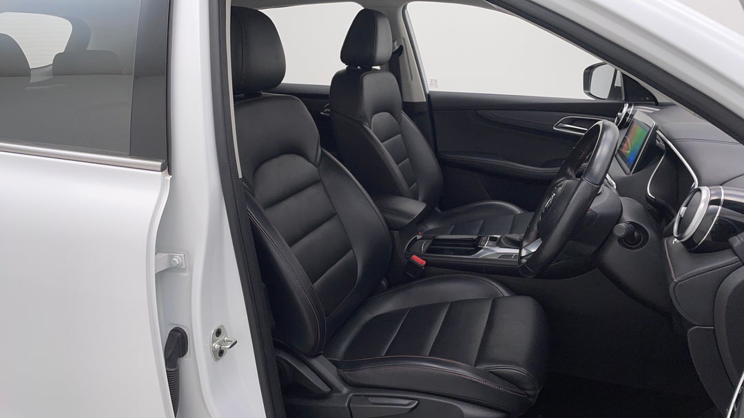 2020 MG HS Vibe, Automatic, 59736 km, Right Side Front Door Cabin View