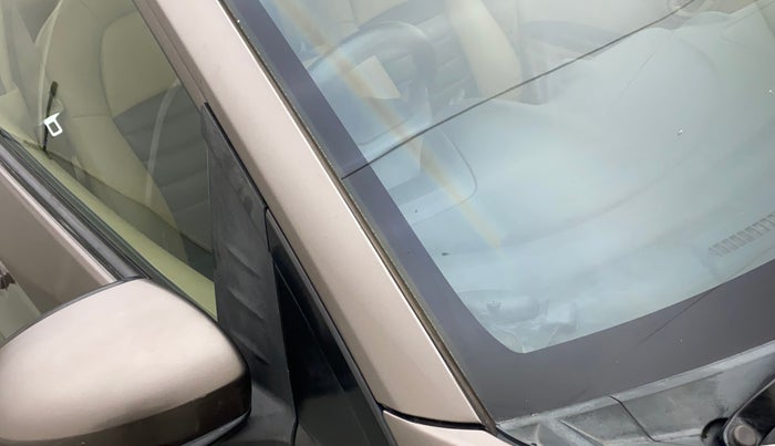 2015 Honda Amaze 1.2L I-VTEC S, Petrol, Manual, 86,245 km, Right A pillar - Minor scratches