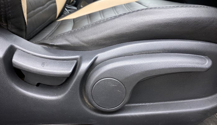 2018 Hyundai Elite i20 ASTA 1.4 CRDI (O), Diesel, Manual, 75,231 km, Driver Side Adjustment Panel