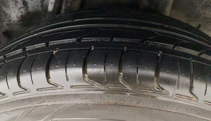 2016 Honda Jazz 1.2L I-VTEC SV, Petrol, Manual, 62,118 km, Left Rear Tyre Tread