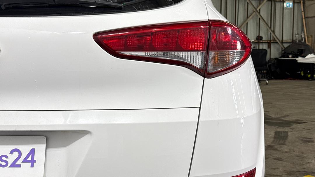 2017 Hyundai Tucson Active X (FWD), Automatic, 92127 km, Badge (Boot Right Side)