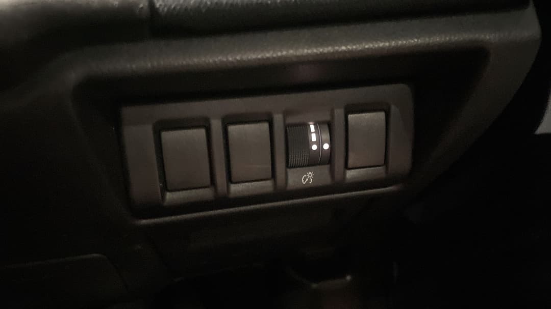 2022 Subaru Outback AWD, Automatic, 98288 km, Utility Switches/Buttons