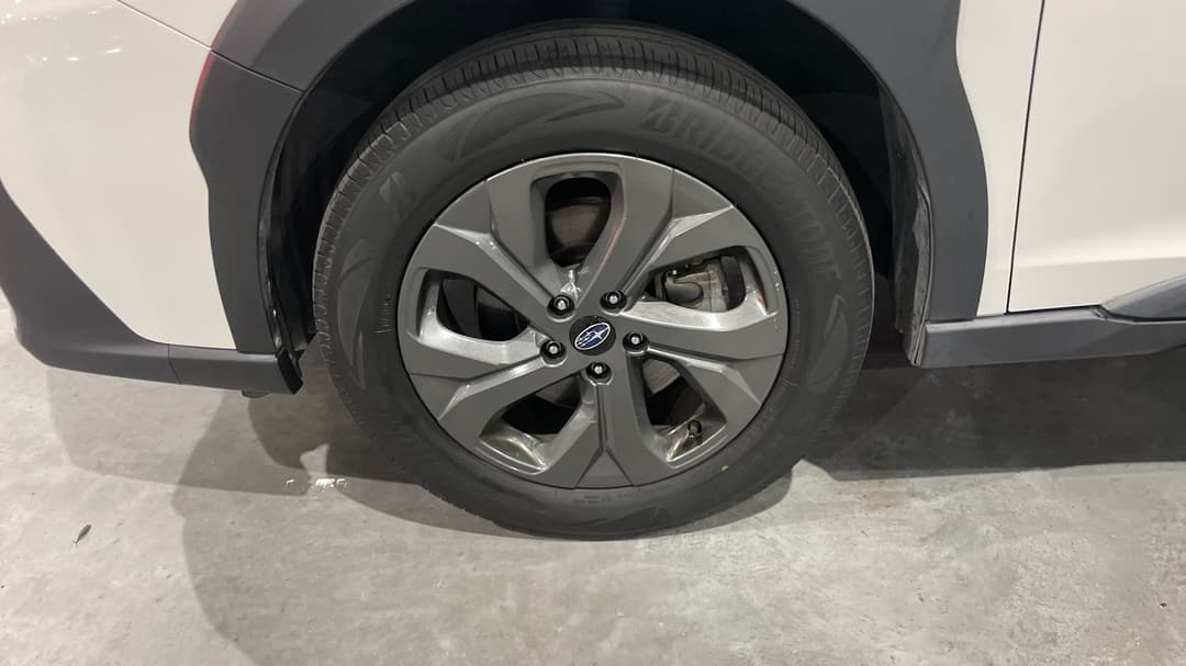 2022 Subaru Outback AWD, Automatic, 98288 km, Left Front Wheel