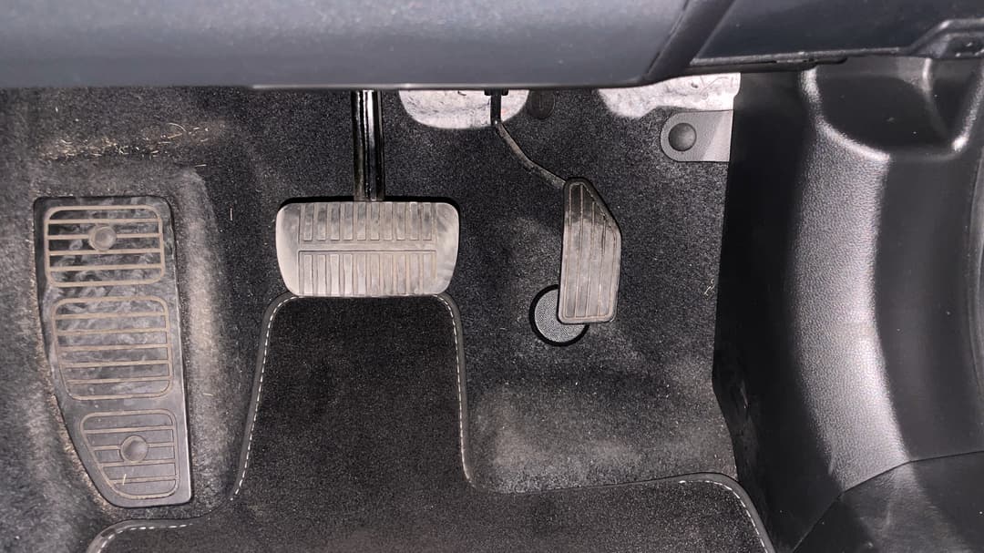 2022 Subaru Outback AWD, Automatic, 98288 km, Pedals and Footmat