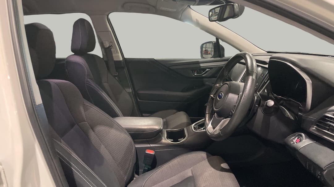 2022 Subaru Outback AWD, Automatic, 98288 km, Right Side Front Door Cabin View