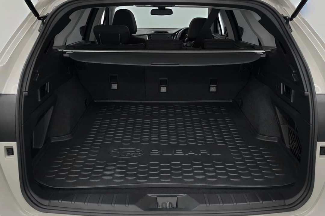 2022 Subaru Outback AWD, Automatic, 98288 km, Boot Inside View