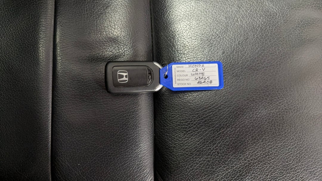 2016 Honda CR-V Vti-s (4x4), Automatic, 86418 km, Key Close-up