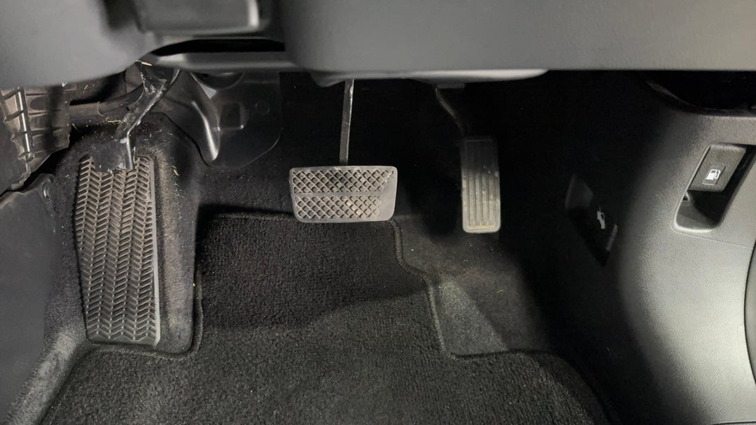 2016 Honda CR-V Vti-s (4x4), Automatic, 86418 km, Pedals and Footmat