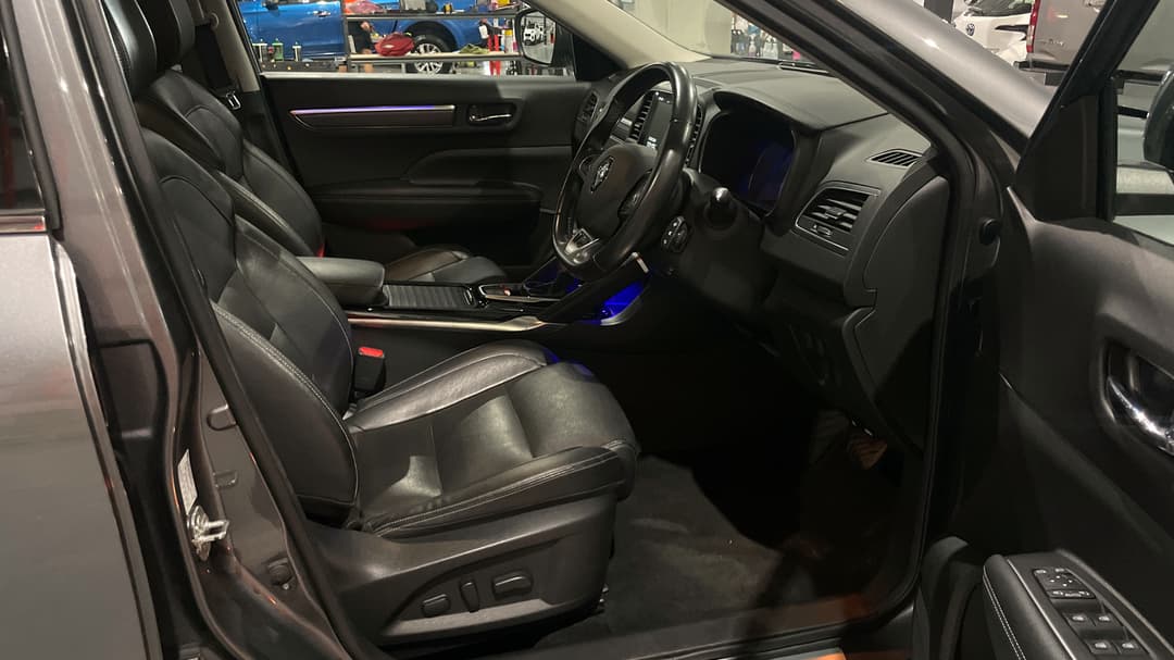 2023 Renault Koleos Zen (4x2), Automatic, 63023 km, Right Side Front Door Cabin View
