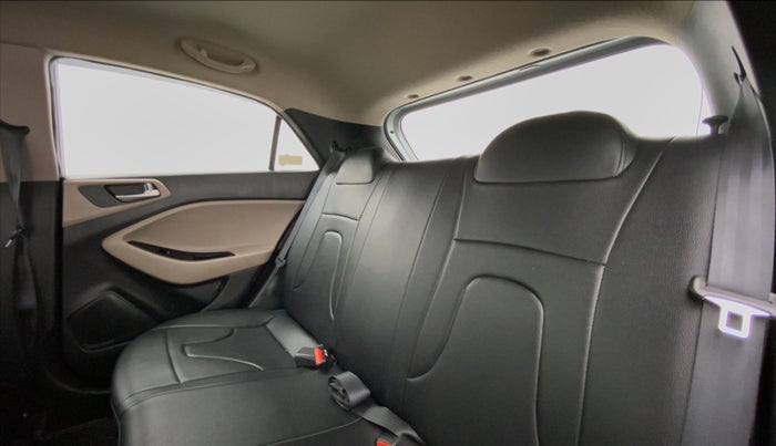 2019 Hyundai Elite i20 1.2 MAGNA PLUS VTVT, Petrol, Manual, 23,752 km, Right Side Rear Door Cabin