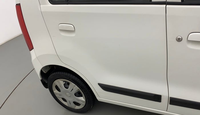 2017 Maruti Wagon R 1.0 VXI AMT, CNG, Automatic, 53,444 km, Right rear door - Minor scratches
