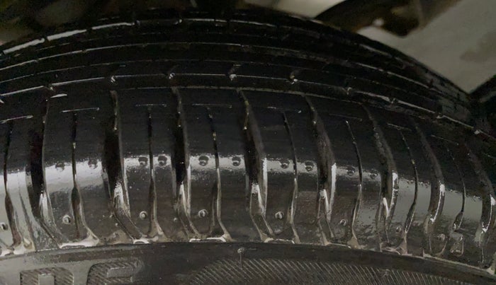 2012 Maruti Zen Estilo LXI, Petrol, Manual, 12,010 km, Left Rear Tyre Tread