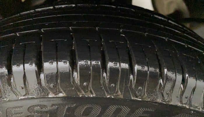 2012 Maruti Zen Estilo LXI, Petrol, Manual, 12,010 km, Left Front Tyre Tread