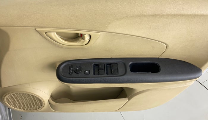2015 Honda Amaze 1.2 SMT I VTEC, Petrol, Manual, 28,632 km, Driver Side Door Panels Control