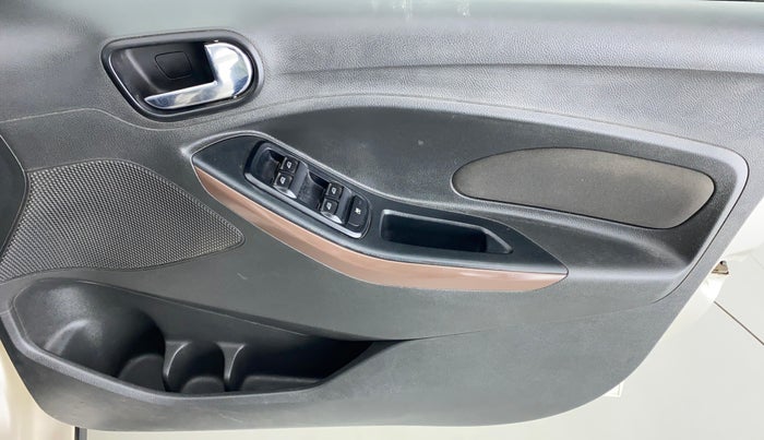 2018 Ford FREESTYLE TITANIUM PLUS 1.2 PETROL, Petrol, Manual, 75,293 km, Driver Side Door Panels Control