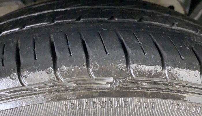 2018 Ford FREESTYLE TITANIUM PLUS 1.2 PETROL, Petrol, Manual, 75,293 km, Right Front Tyre Tread