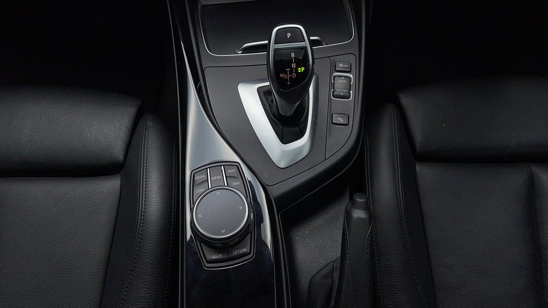 2018 BMW 1 25i M Sport, Automatic, 59800 km, Gear Lever 